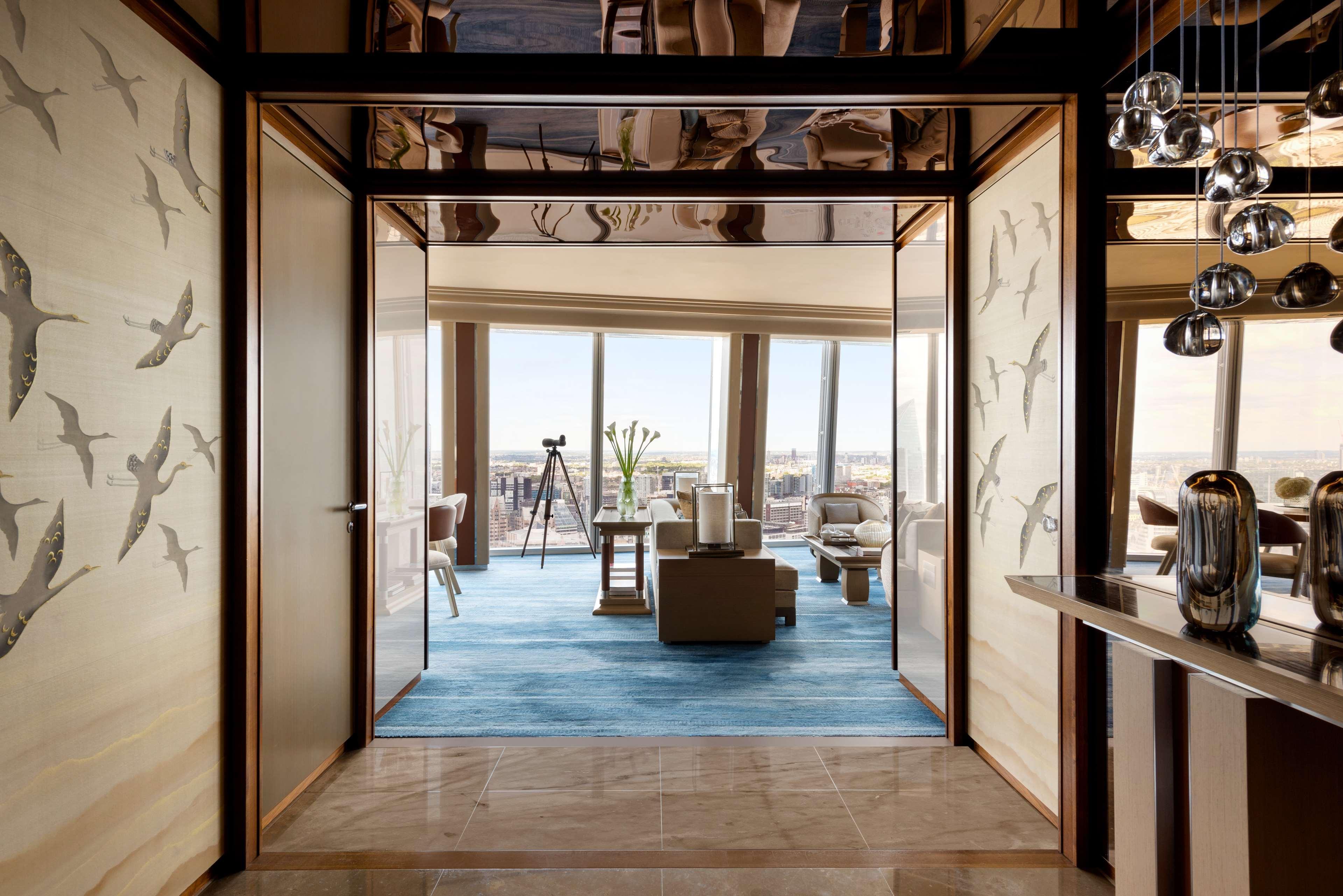 Shangri-La The Shard, London Exteriör bild The interior of a suite at The Ritz-Carlton, Tokyo
