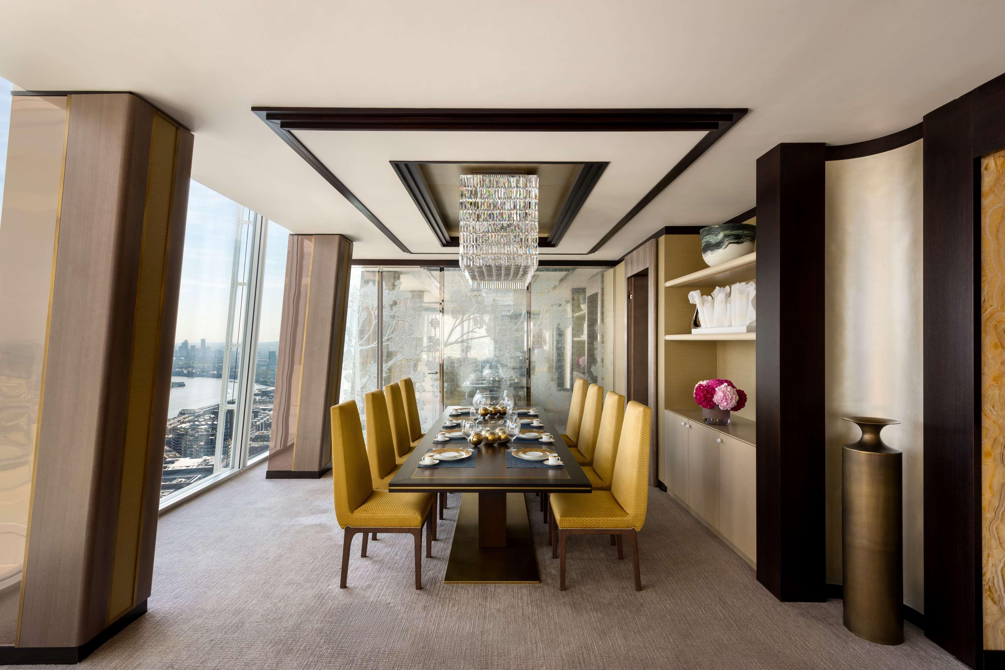Shangri-La The Shard, London Exteriör bild The dining room