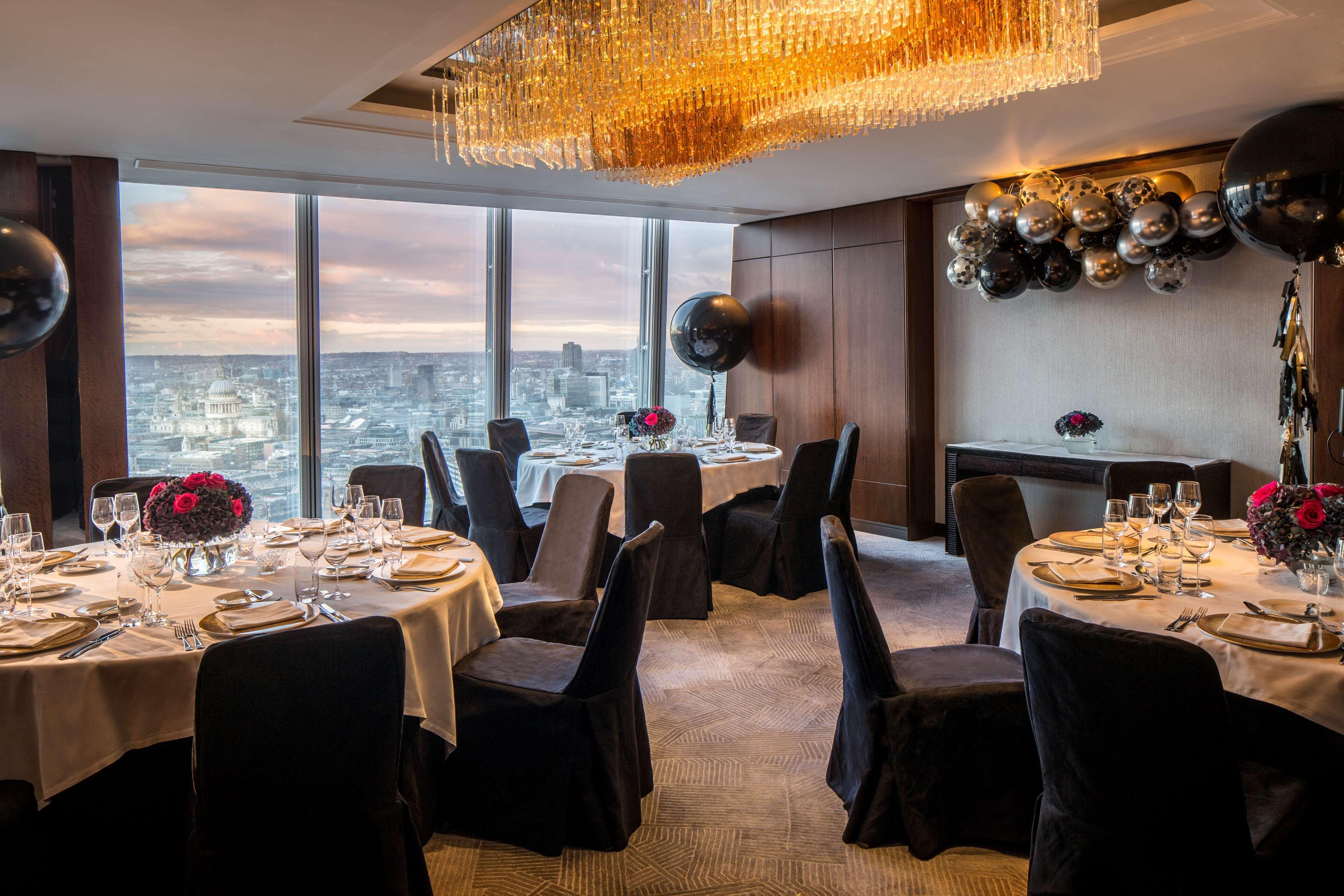 Shangri-La The Shard, London Exteriör bild The Club at The Standard London