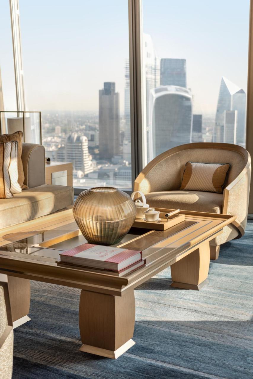 Shangri-La The Shard, London Exteriör bild Interior of a suite at The Ritz-Carlton, Moscow